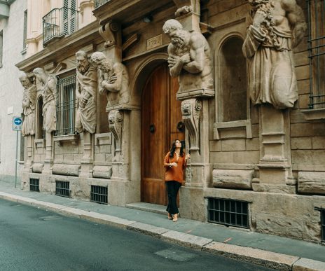 Telamoni sui palazzi di Milano