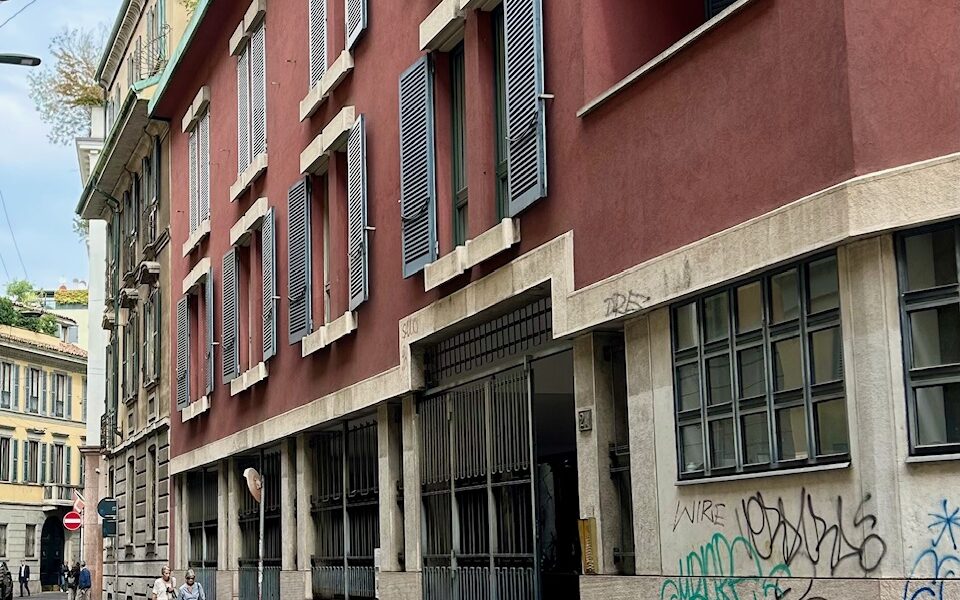 il luogo del delitto di Enzo Isola
