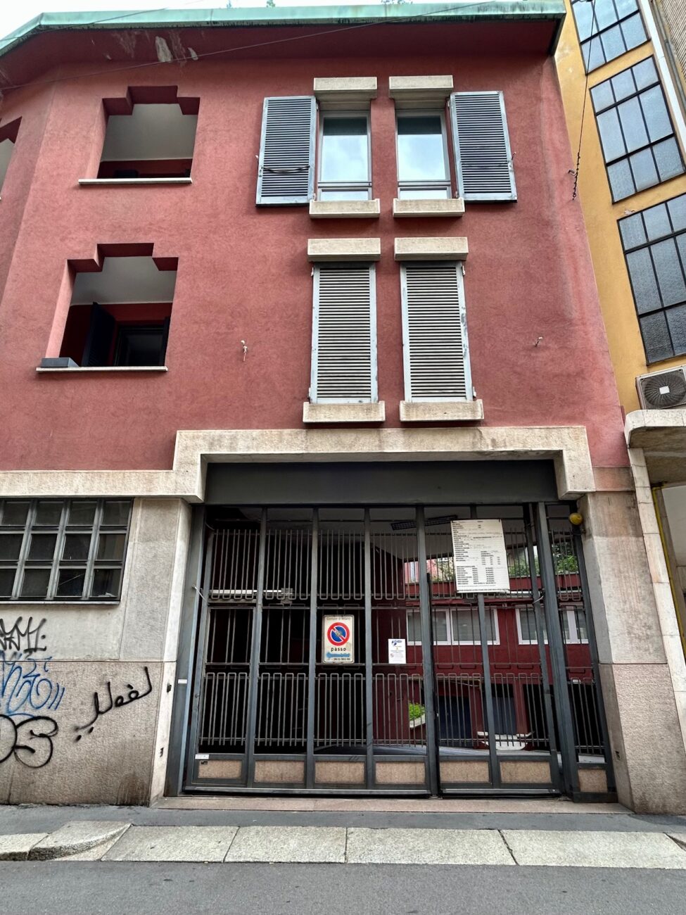 via morigi il luogo del delitto di Enzo Isola