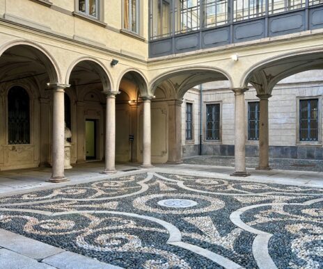 Palazzo Morando: la storia di Milano tra quadri, arredi, abiti e un fantasma
