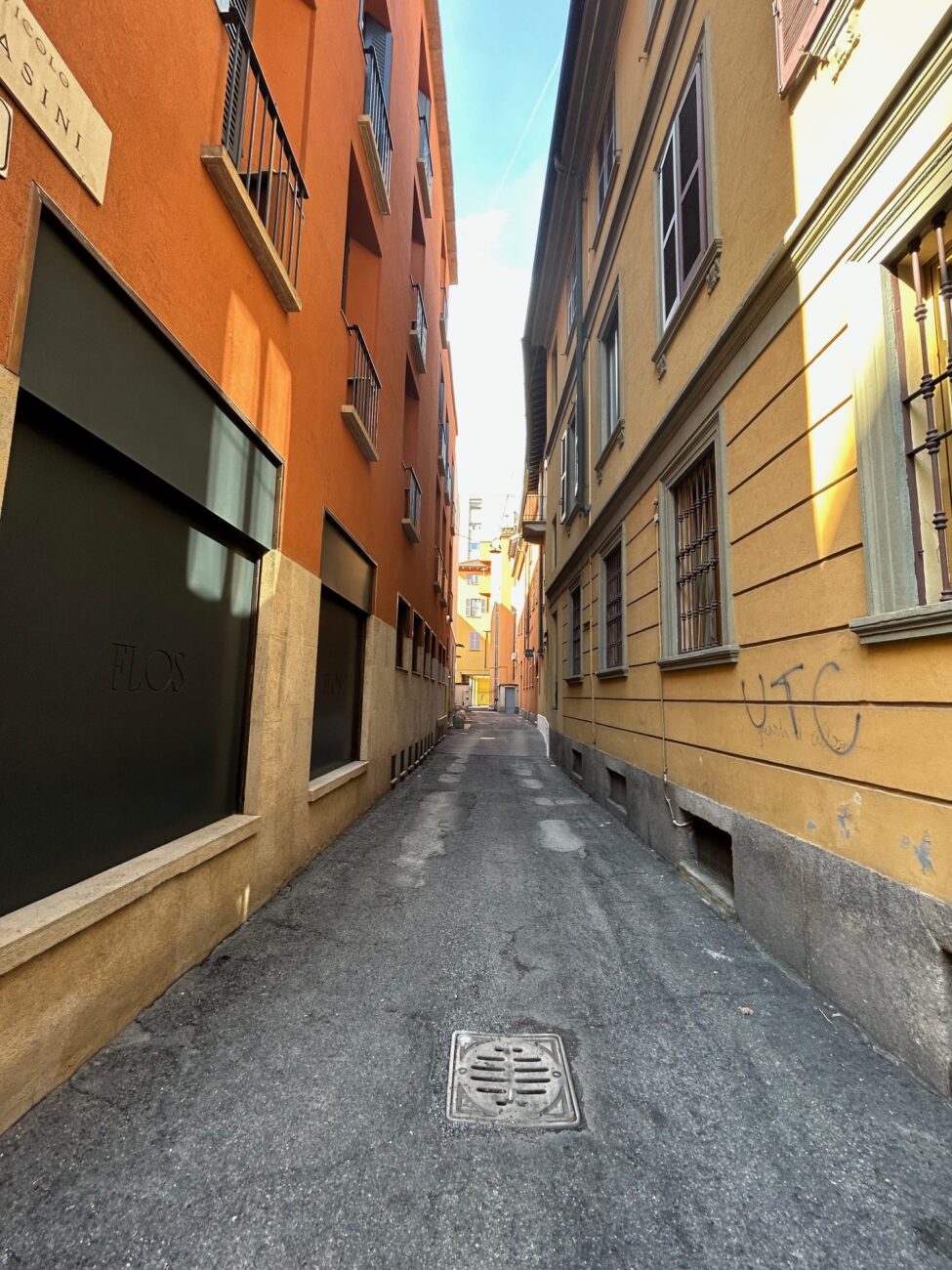 Vicolo Rasini a Milano